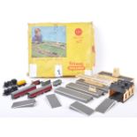 COLLECTION OF TRIANG TT GAUGE MODEL RAILWAY ITEMS