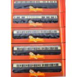 COLLECTION OF 10X HORNBY RAILWAYS 00 GAUGE CARRIAGES