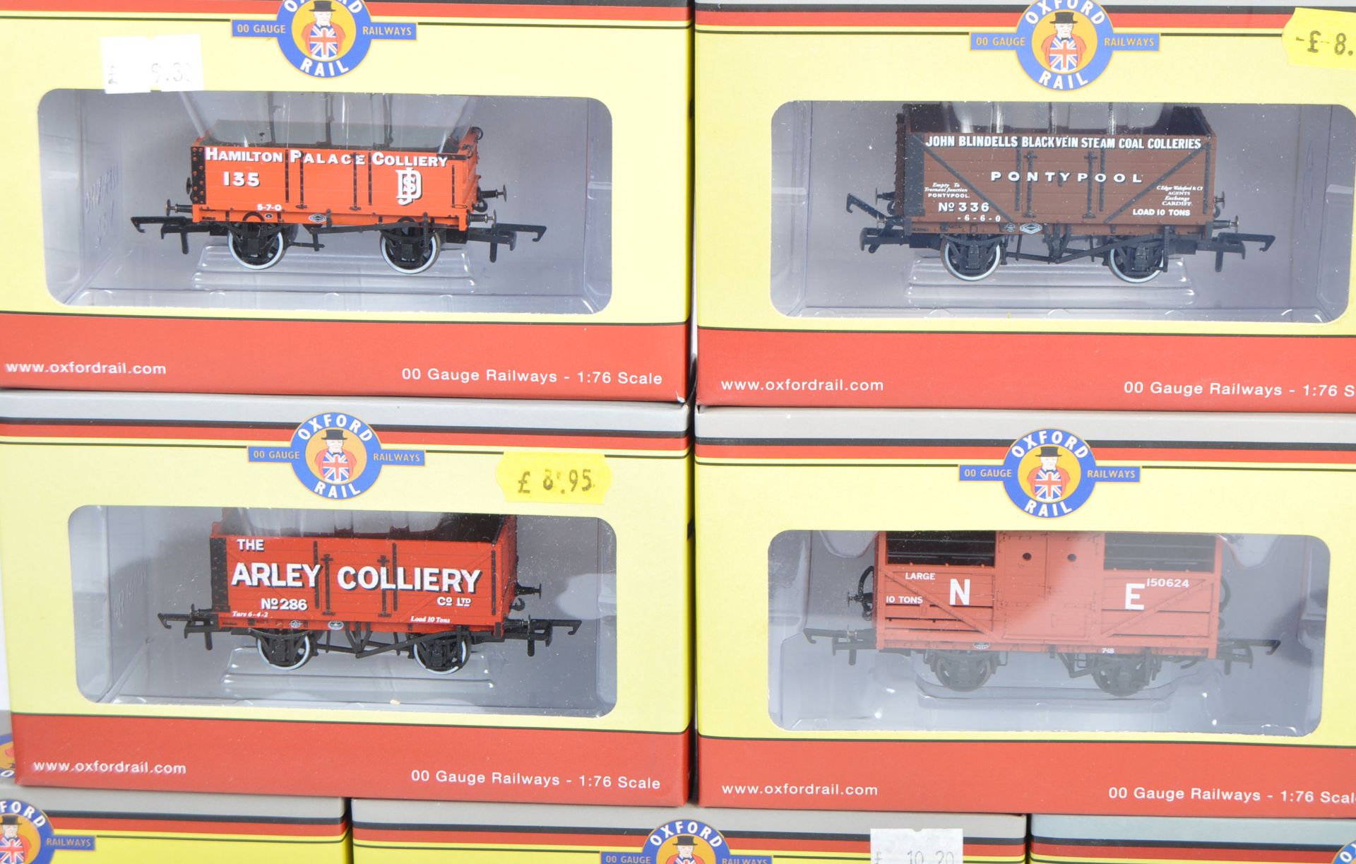 RAKE OF BOXED OXFORD RAIL 00 GAUGE WAGONS & ROLLING STOCK - Bild 3 aus 4