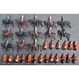 COLLECTION OF ASSORTED VINTAGE LEAD TOY SOLDIERS