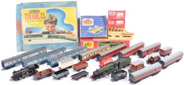 COLLECTION OF HORNBY DUBLO 00 GAUGE TRAINS