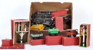 LARGE COLLECTION VINTAGE HORNBY 0 GAUGE WAGONS & ACCESSORIES