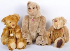 COLLECTION OF CENTENARY EDITION DEANS RAG BOOK BEARS