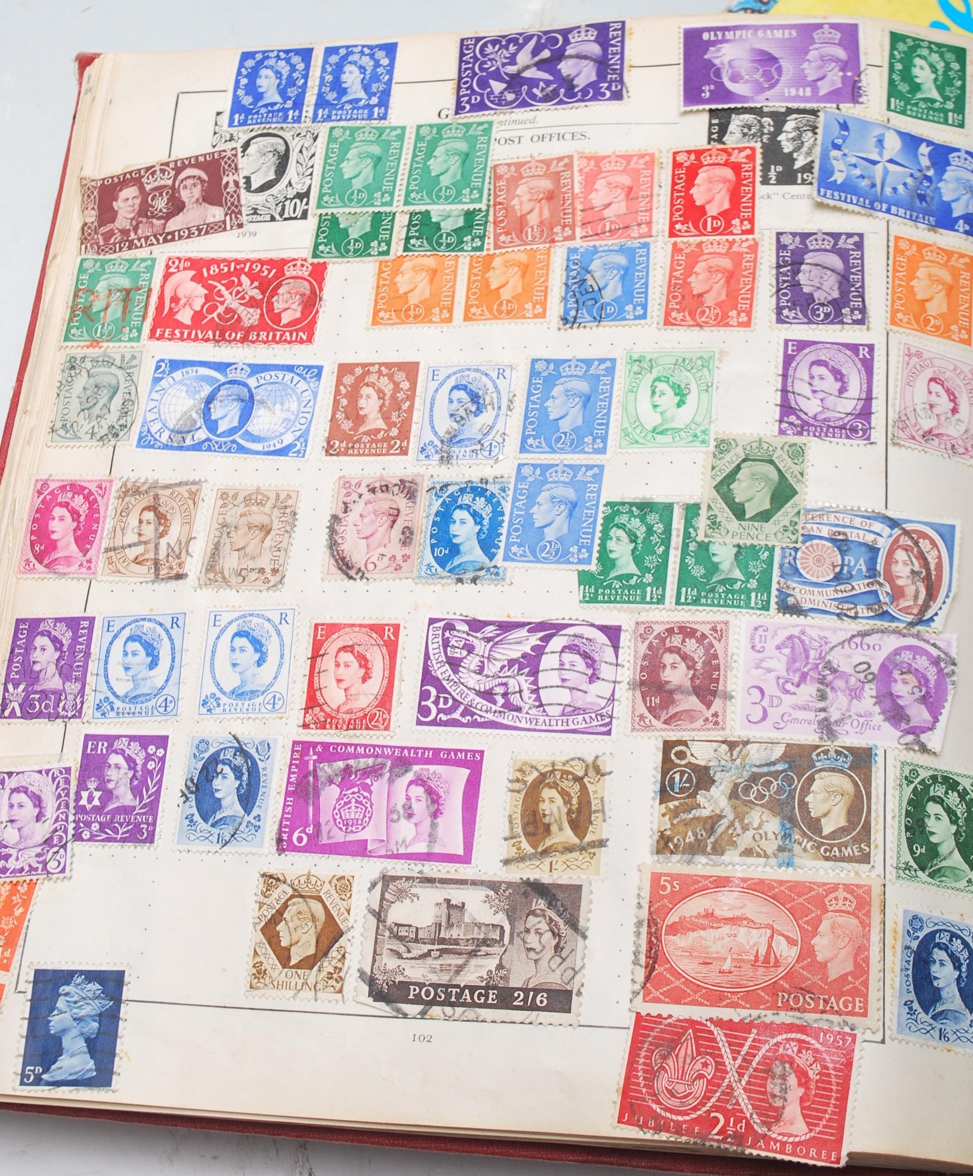 A collection of vintage 20th Century world stamps - Image 4 of 19