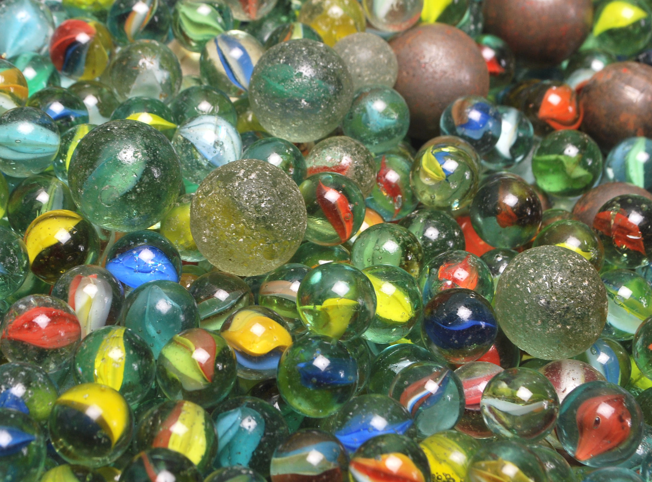 A good collection of early 20th Century marbles co - Image 5 of 15