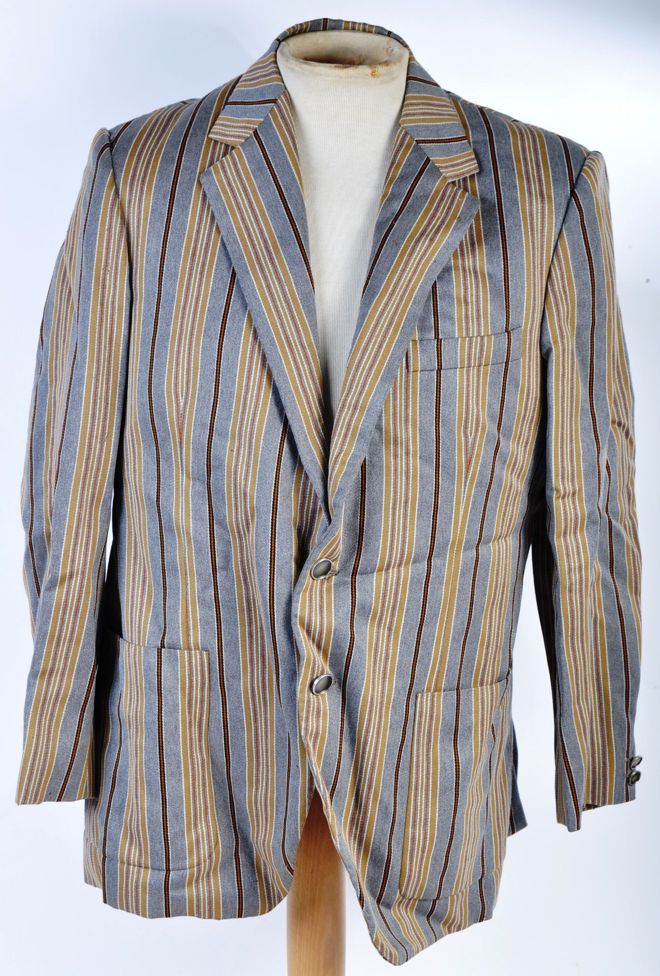 PETER WYNGARDE ESTATE - PERSONAL WARDROBE ' PAUL '