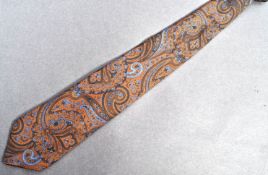 PETER WYNGARDE ESTATE - ORIGINAL WORN PAISLEY NECK