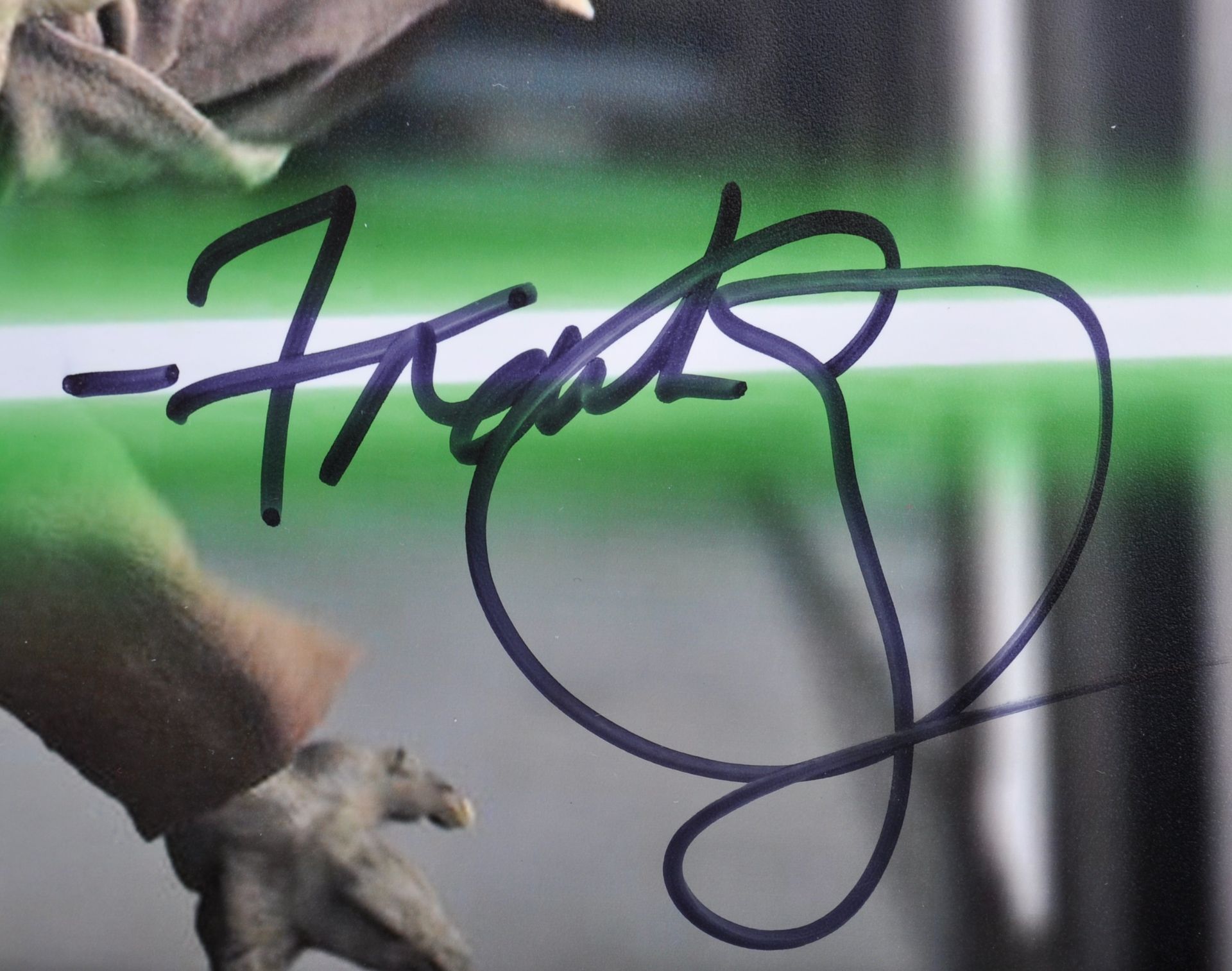 STAR WARS - FRANK OZ - YODA - AUTOGRAPHED 8X10" PH - Bild 2 aus 3