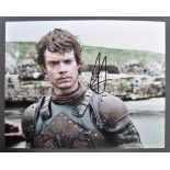 GAME OF THRONES - ALFIE ALLEN - SIGNED PHOTO 8X10"