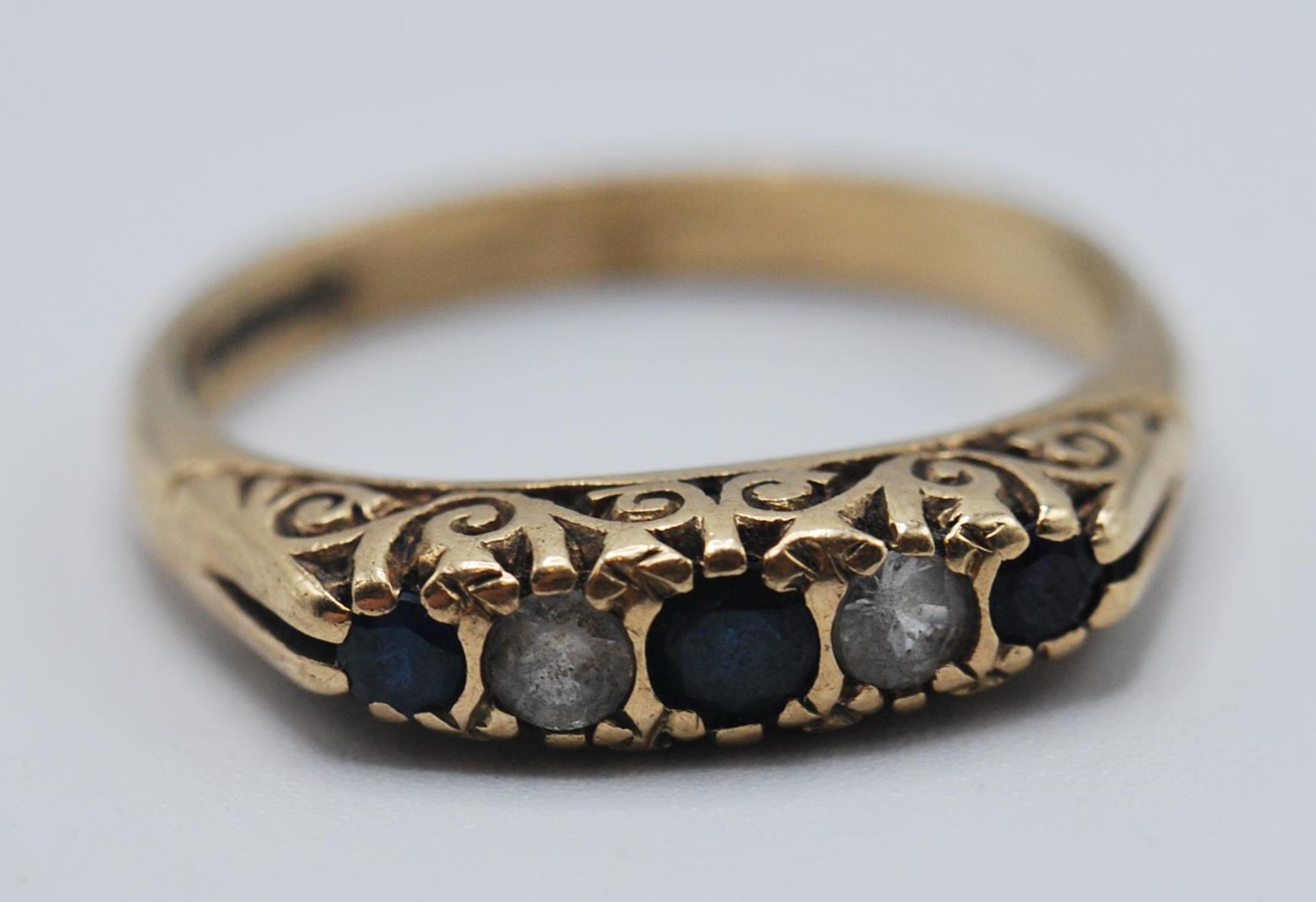 9CT GOLD RING SET WITH WHITE AND BLUE STONES - Image 2 of 5