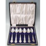 LONDON HALLMARKED CASED SET SILVER TEASPOONS 1935