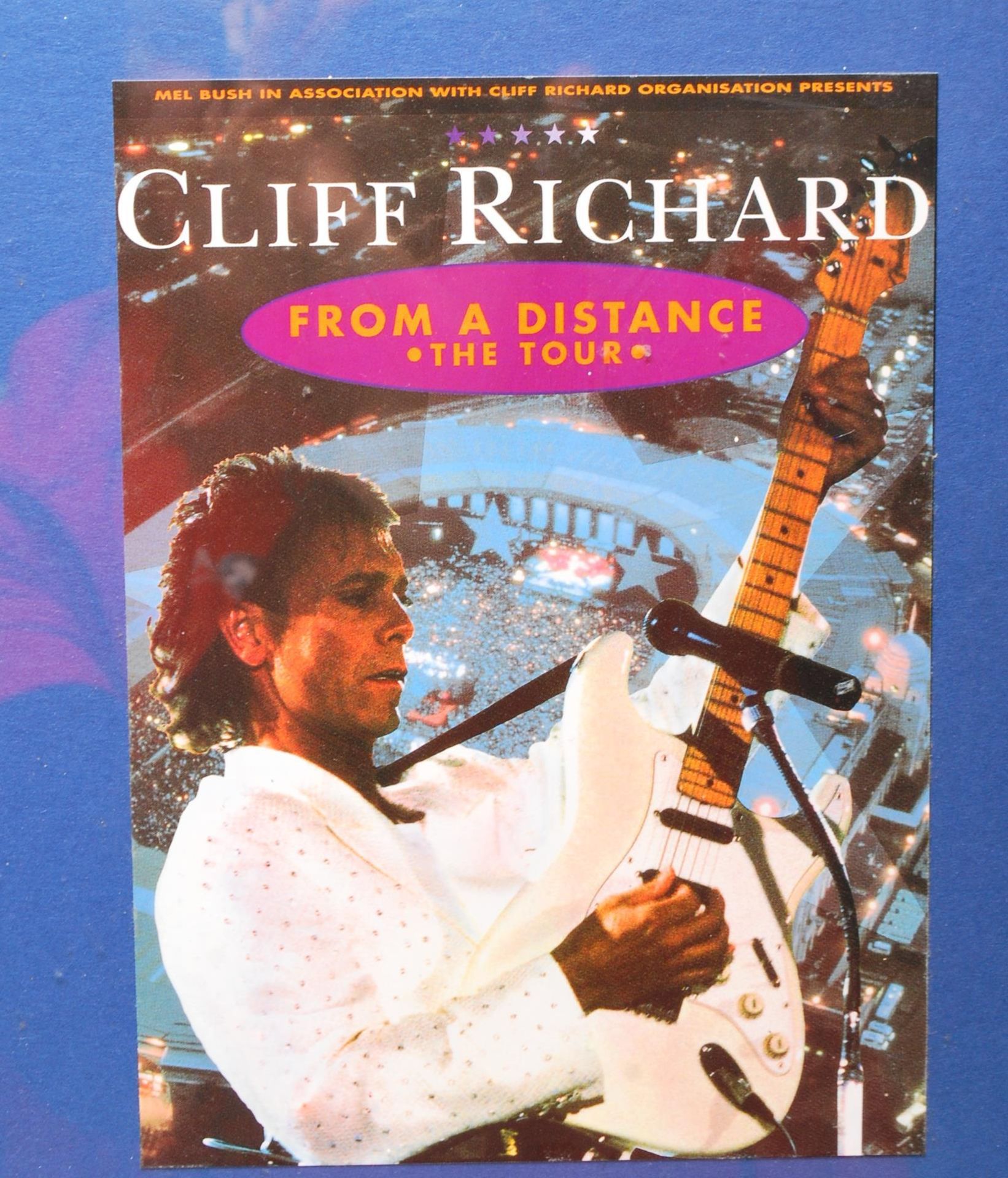 VINTAGE CLIFF RICHARD TOUR POSTER FROM THE 1989 FROM A DISTANCE TOUR - Bild 2 aus 6