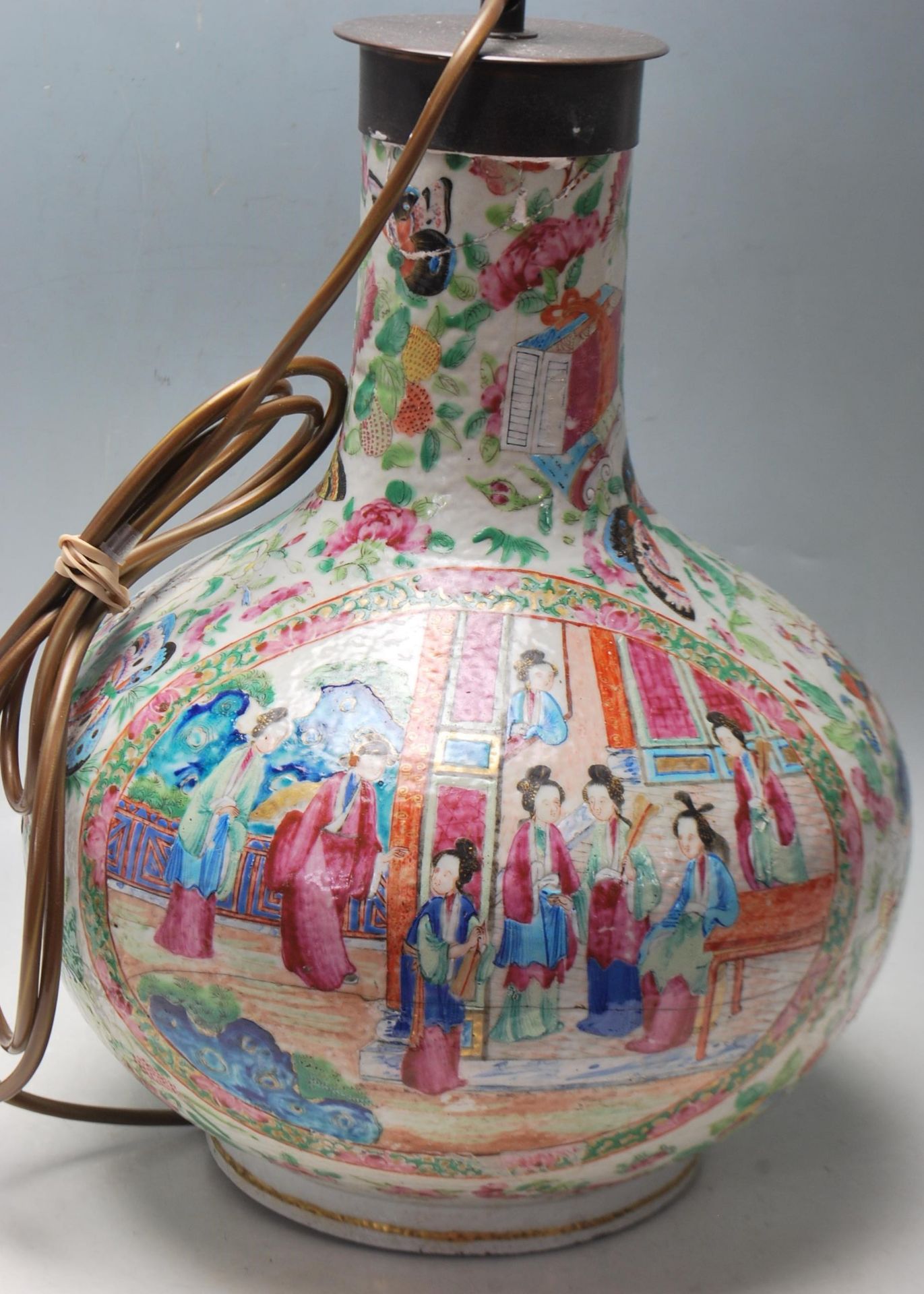 ANTIQUE CHINESE CANTON BOTTLE VASE - Bild 6 aus 9