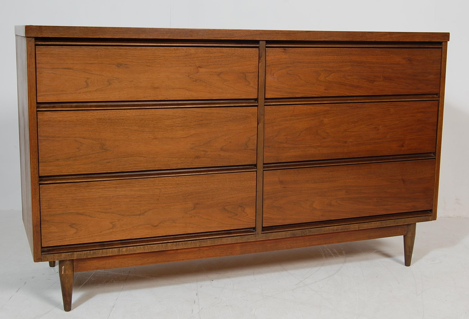 A VINTAGE 1970’S LOW CEST OF DRAWERS WITH SIX DRAWERS