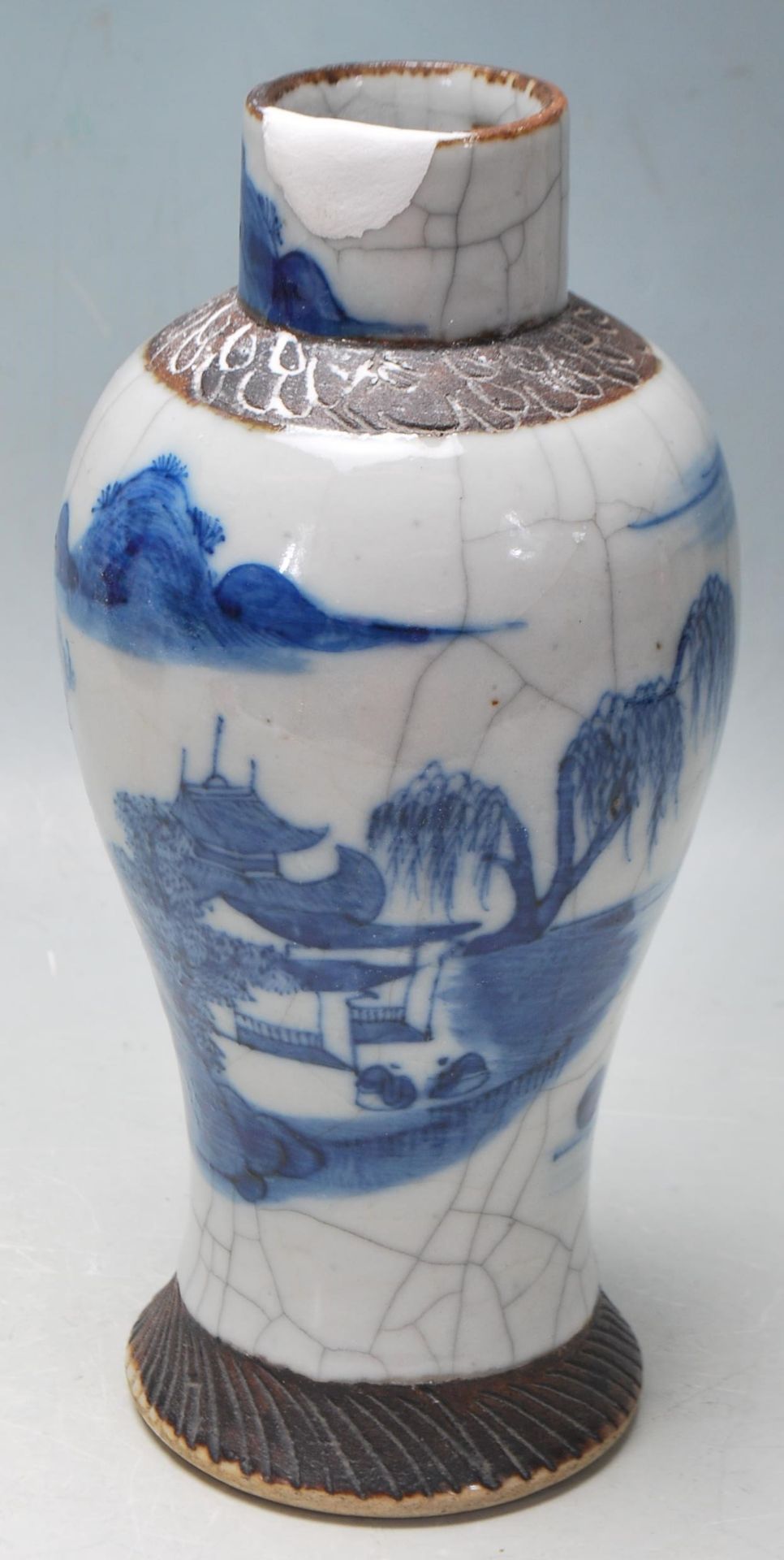 CHINESE ORIENTAL ANTIQUE BLUE AND WHITE VASE - Bild 3 aus 6