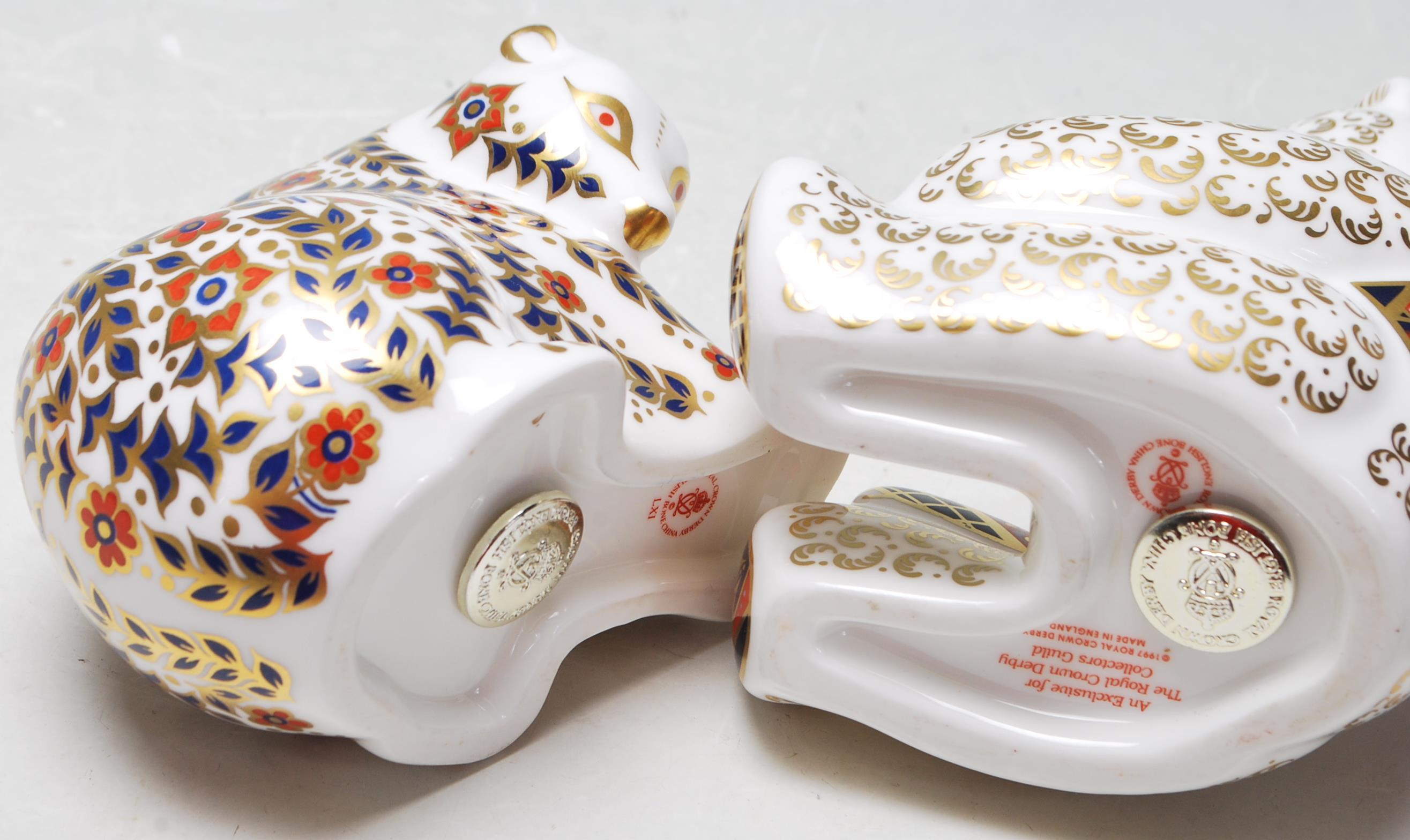 TWO ROYAL CROWN DERBY CERAMIC PAPERWEIGHTS FIGURINES IN A FORM OF A BEAR - Image 5 of 5