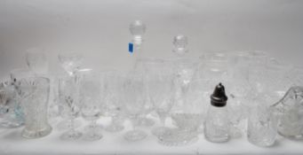 A LARGE COLLECTION OF VINTAGE 20TH CENTURY CRYSTAL CUT GLASS WARE