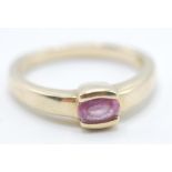 HALLMARKED 9CT GOLD & PINK SAPPHIRE RING