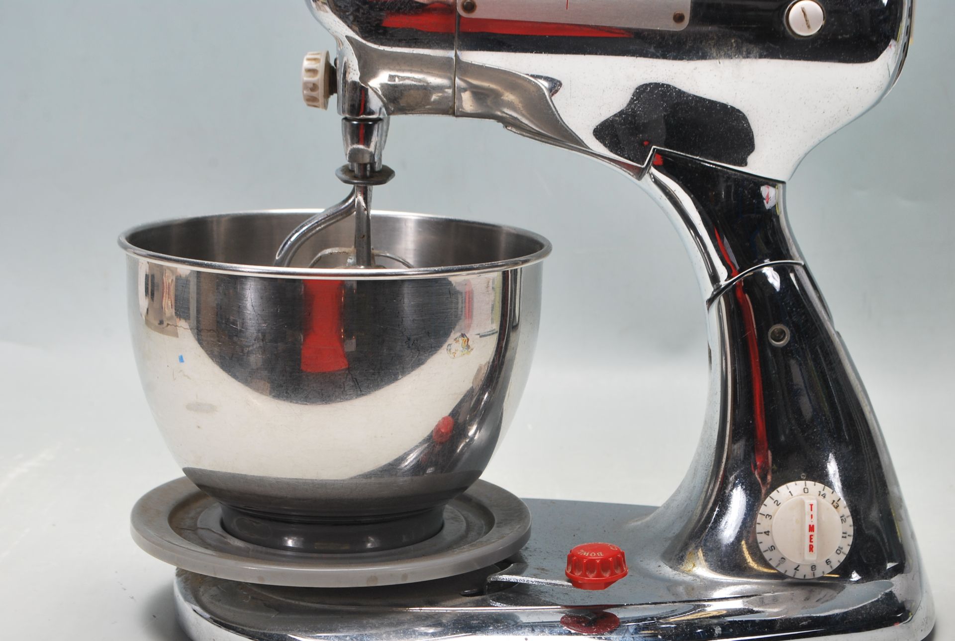 MID CENTURY 1950S VINTAGE CHROME KITCHEN MIXER BY HAMILTON BEACH - Image 3 of 7