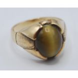 1970'S VINTAGE TIGER'S EYE AND GOLD RING