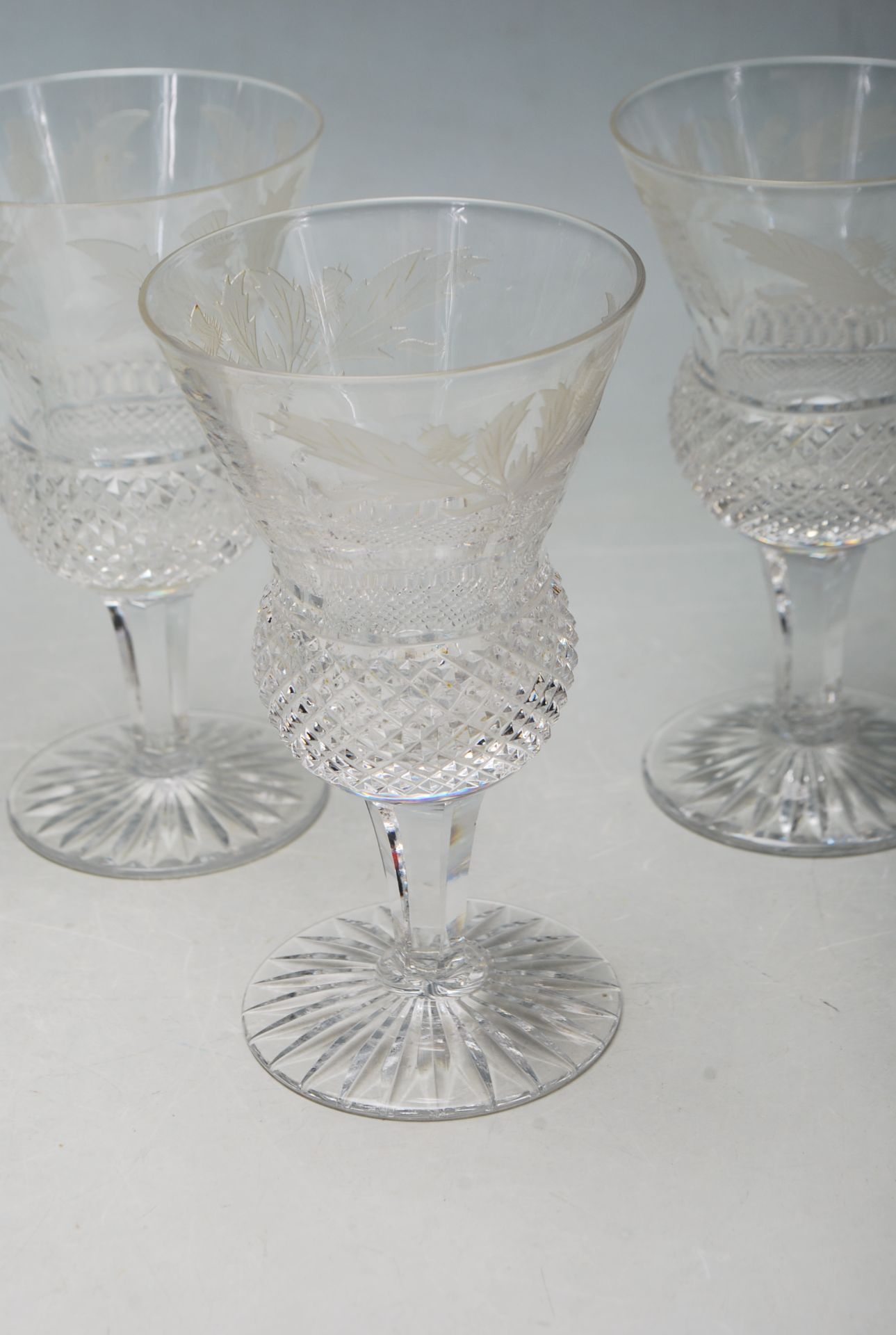 A GROUP OF FIVE EDINBURGH CRYSTAL CUT GLASSES TOGETHER WITH A WINE / CLARET JUG - Image 3 of 7