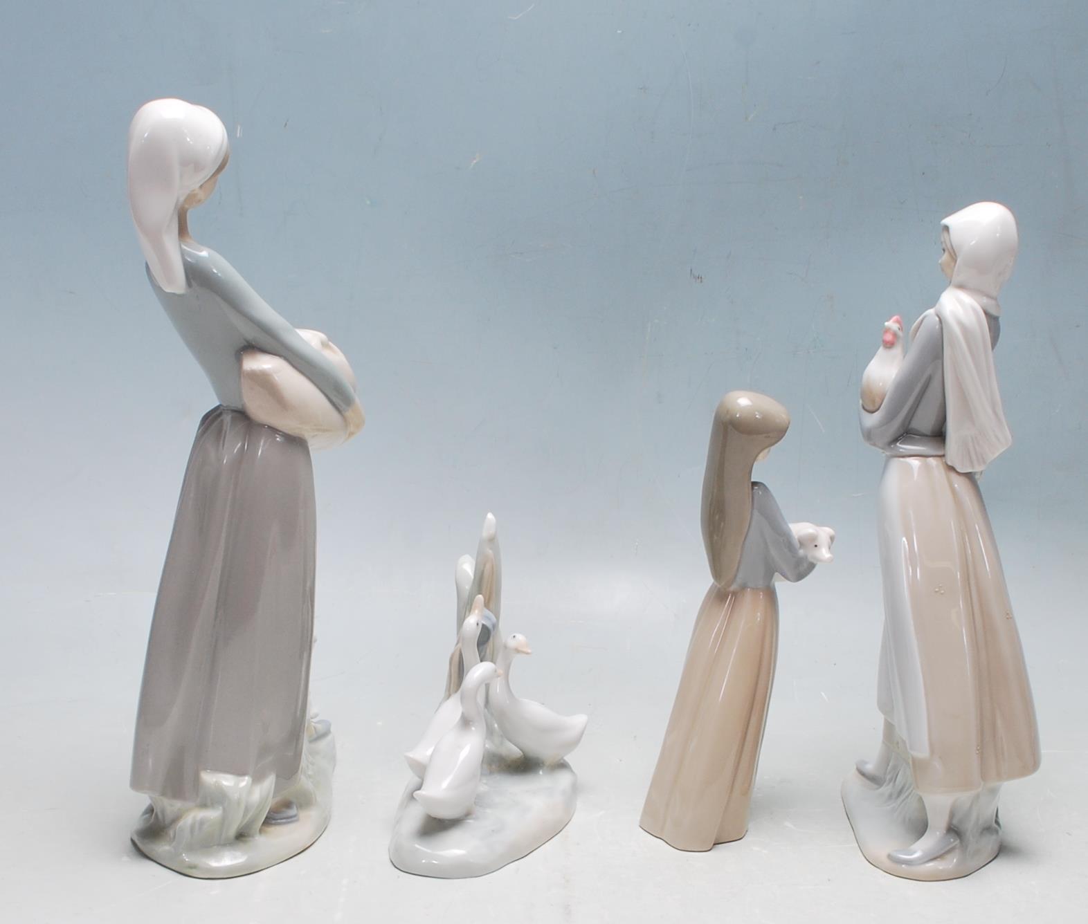 COLELCTION OF LATE 20TH CENTURY LLADRO FIGURINES - Image 3 of 7