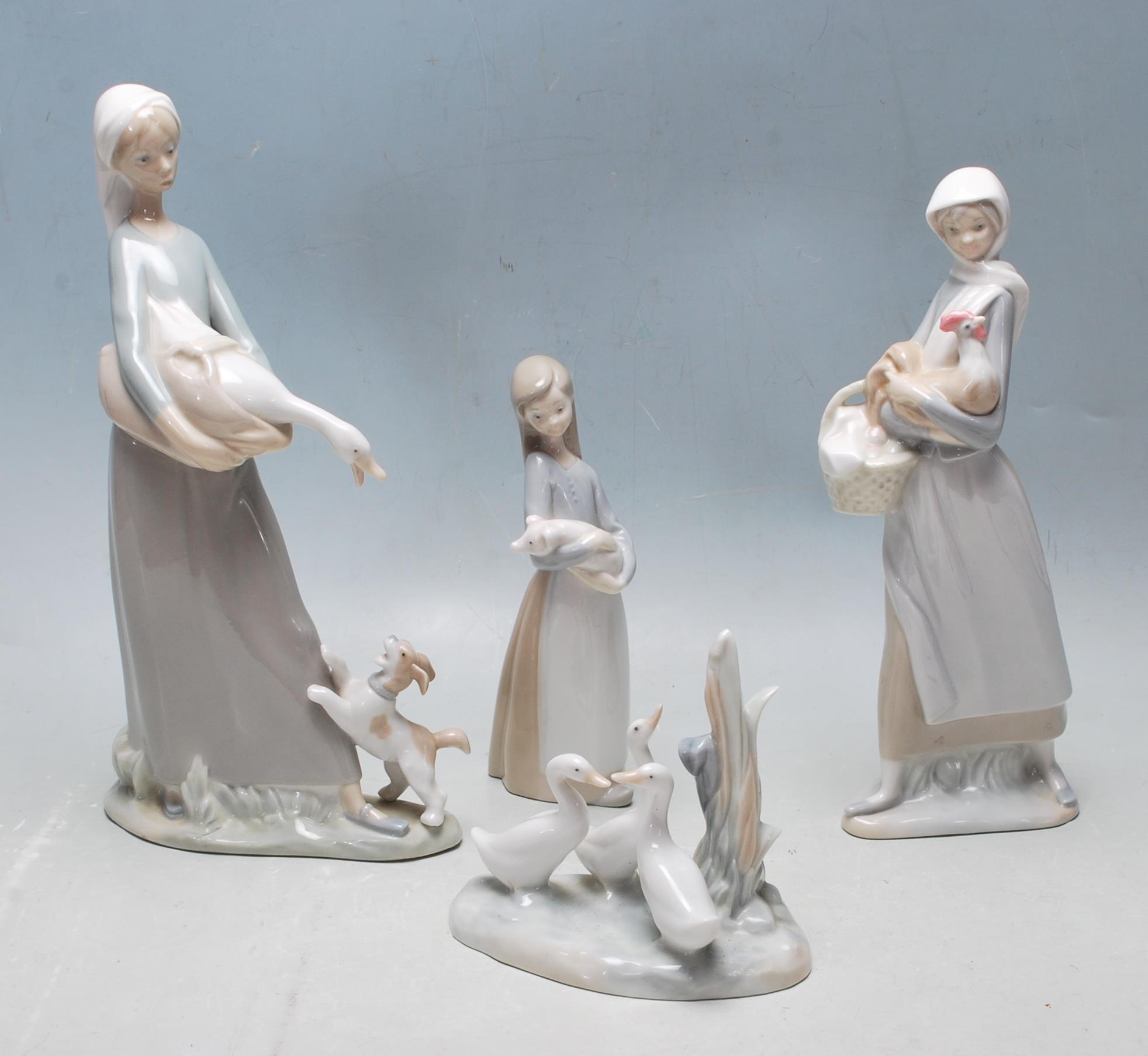 COLELCTION OF LATE 20TH CENTURY LLADRO FIGURINES