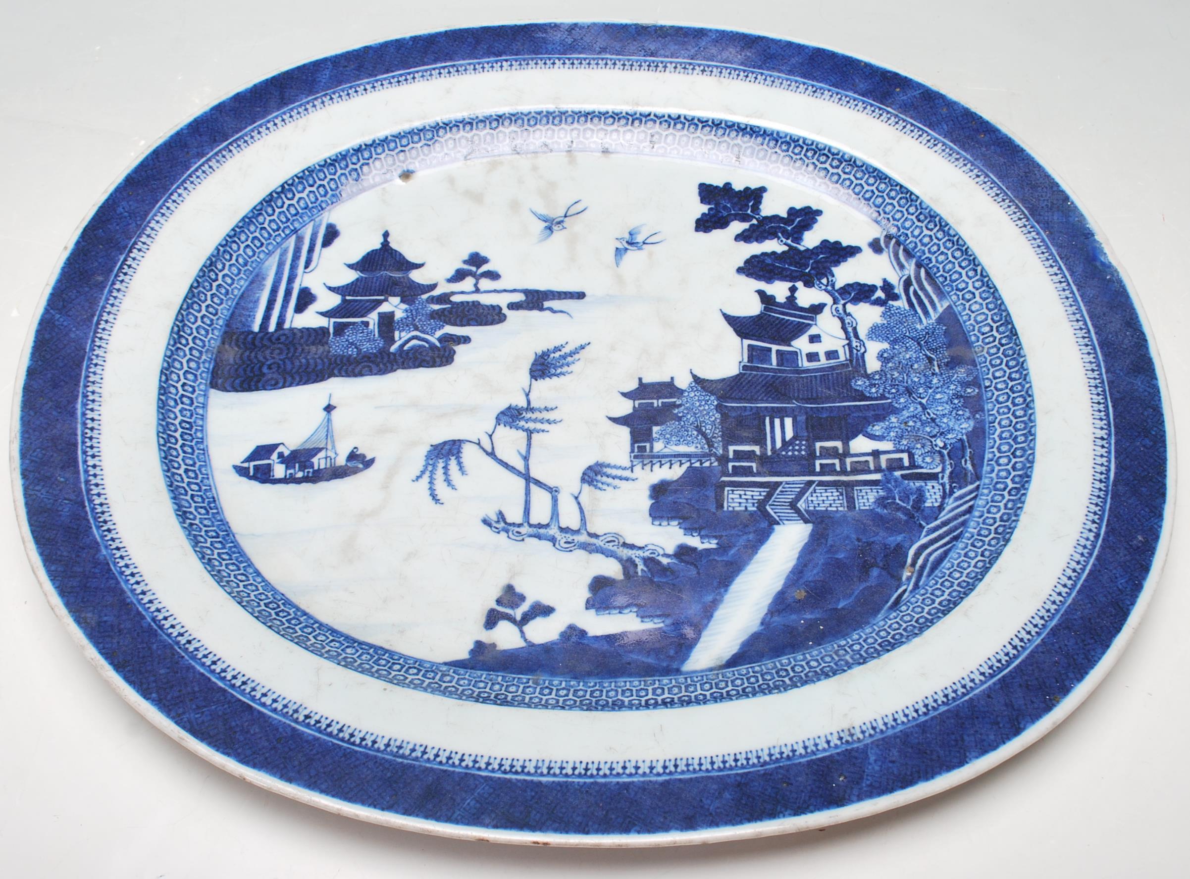 CHINESE BLUE AND WHITE ANTIQUE PLATTER