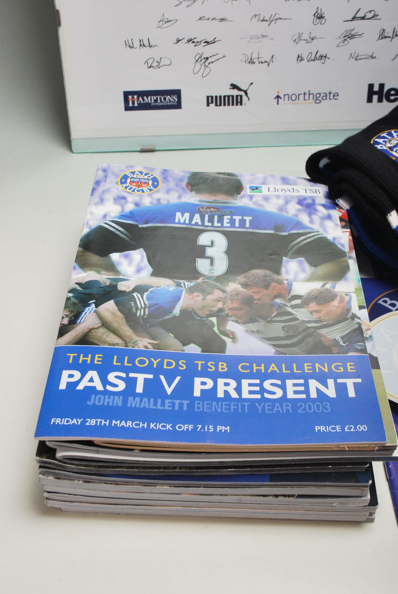 BATH RUGBY AUTOGRAPH - PROGRAMMES - SCARFS - SOUTRH AND SOUTH WEST AUSTRALIA 1988 SIGNED RUGBY BALL - Image 6 of 10