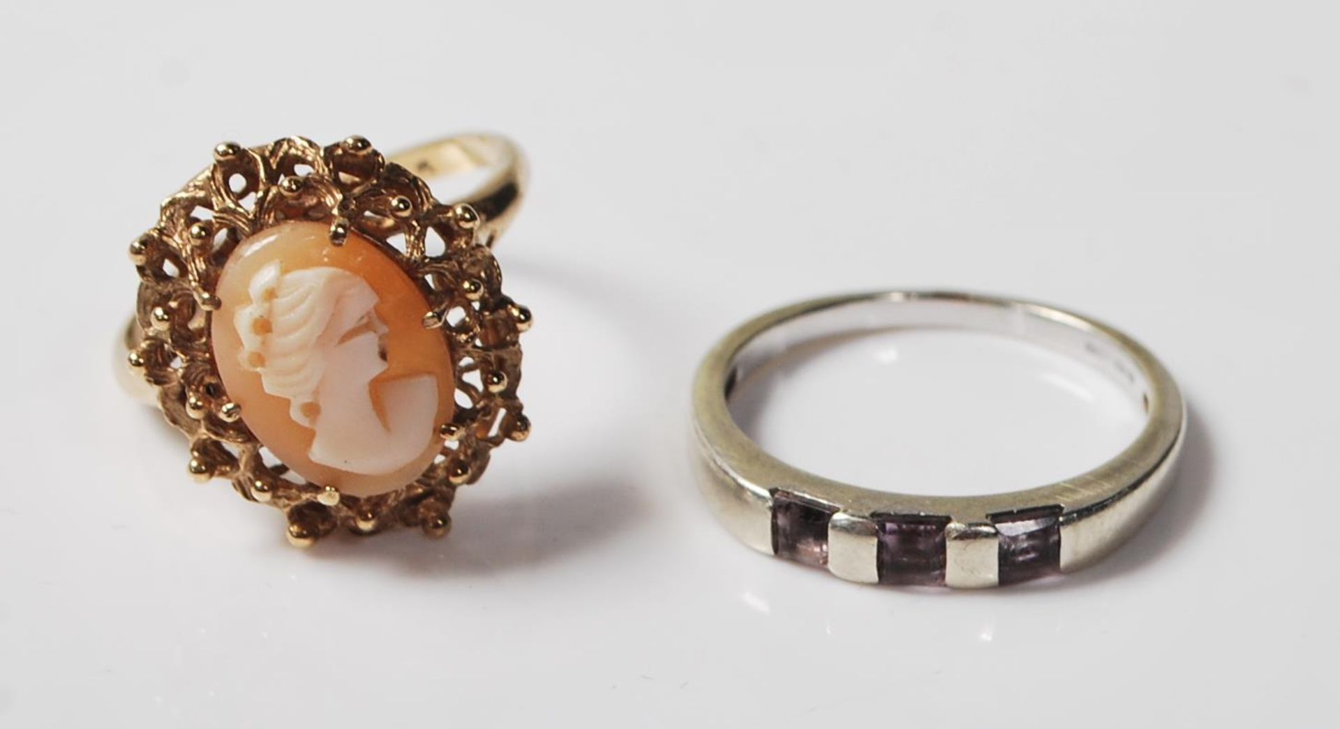 TWO 9CT GOLD RINGS. CAMEO RING - WHITE GOLD RING. - Image 2 of 7