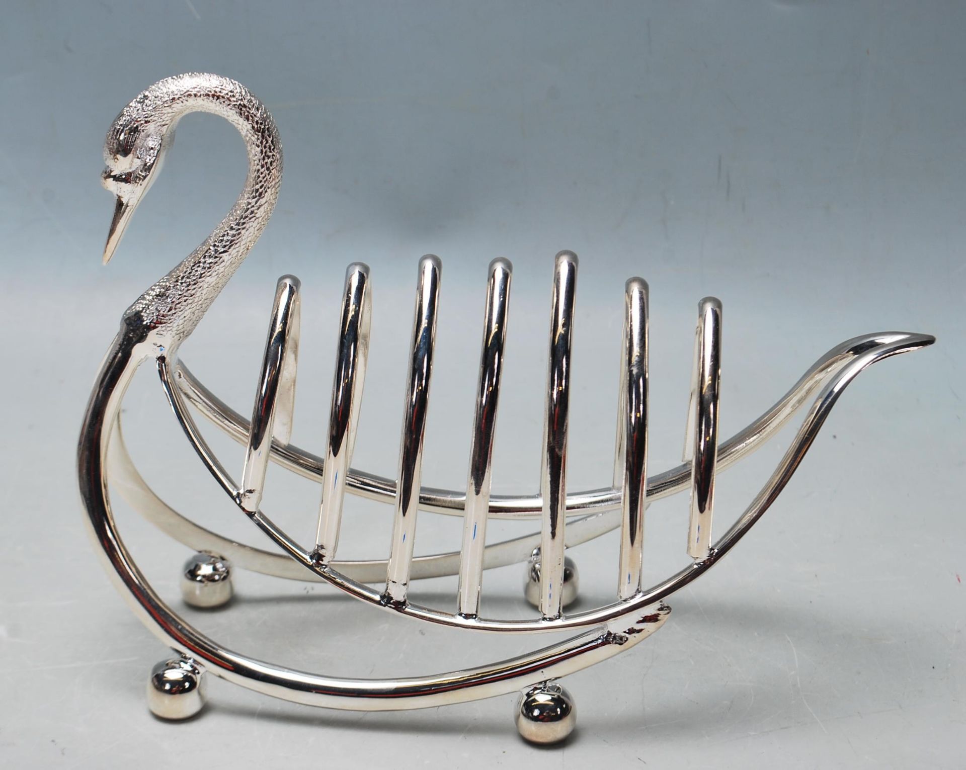 SILVER PLATED TOAST RACK IN THE FORM OF A SWAN - Image 4 of 5