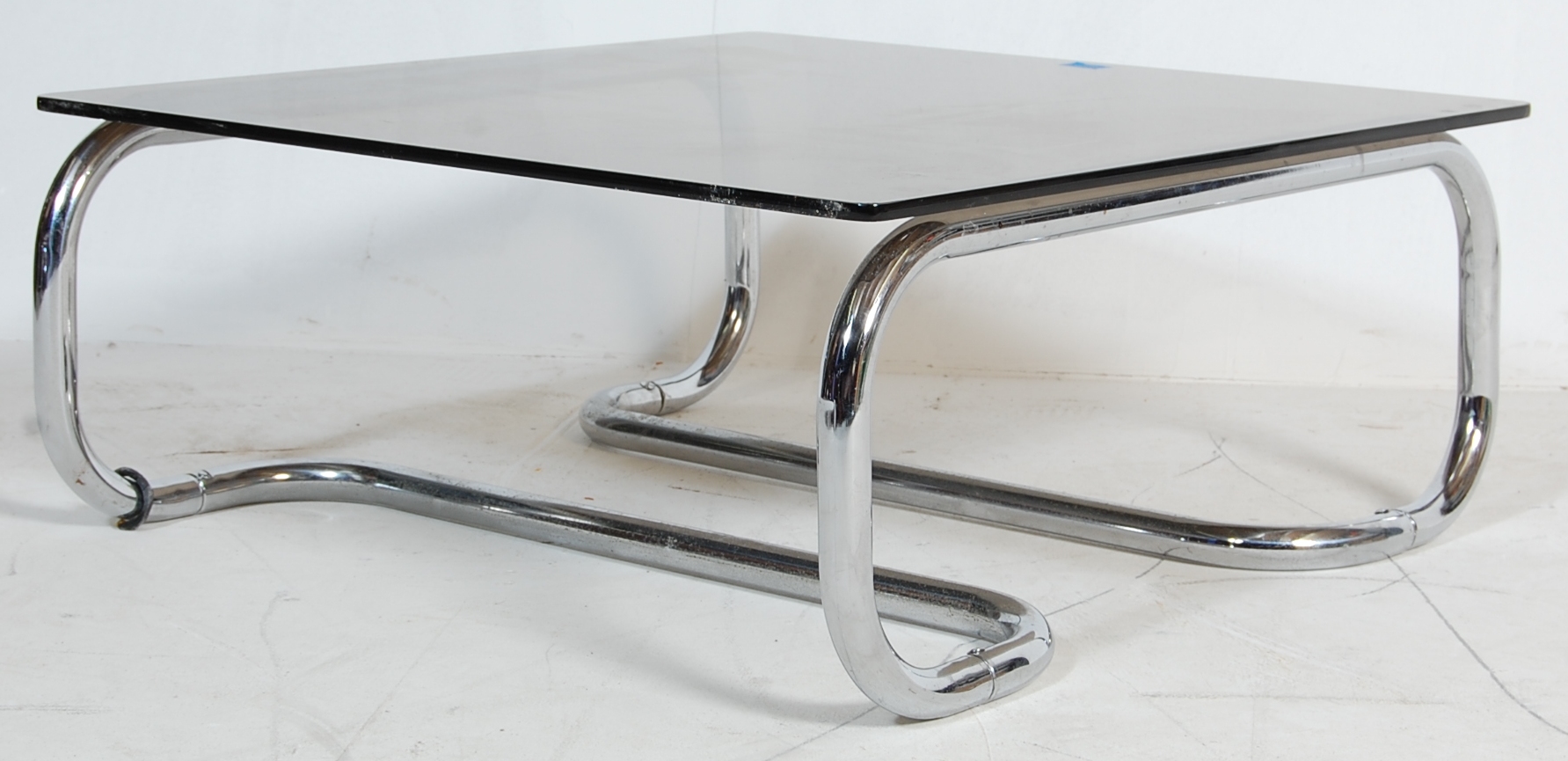 MODERNIST CHROME AND GLASS COFFEE TABLE - Image 4 of 5