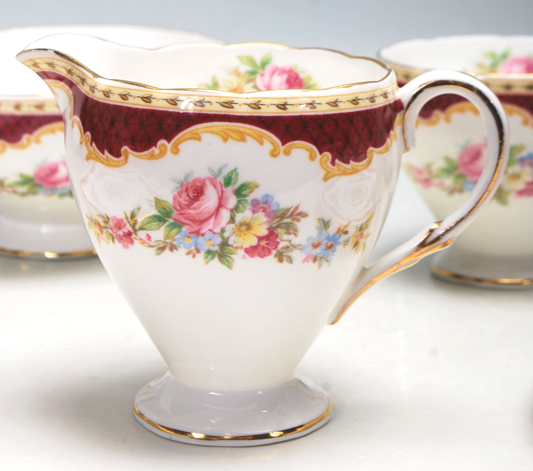 WINDSOR FOLEY BONE CHINA TEA SET WITH FLORAL MOTIFS DECORATION - Image 8 of 9