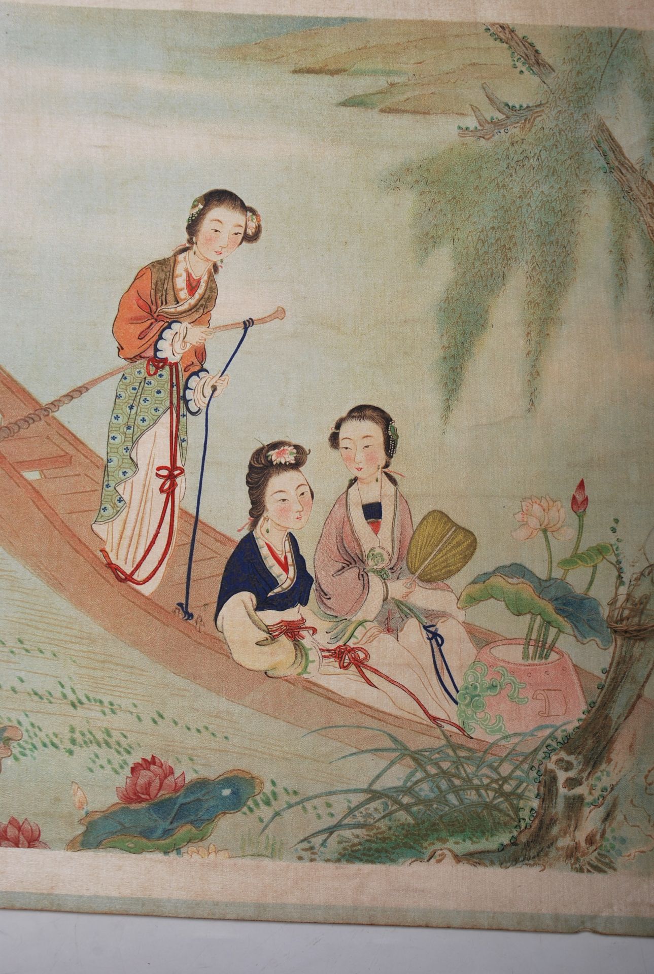 A COLLECITON OF FOUR 19TH CENTURY CHINESE SILK PAINTINGS TO INCLUDE - Bild 6 aus 11