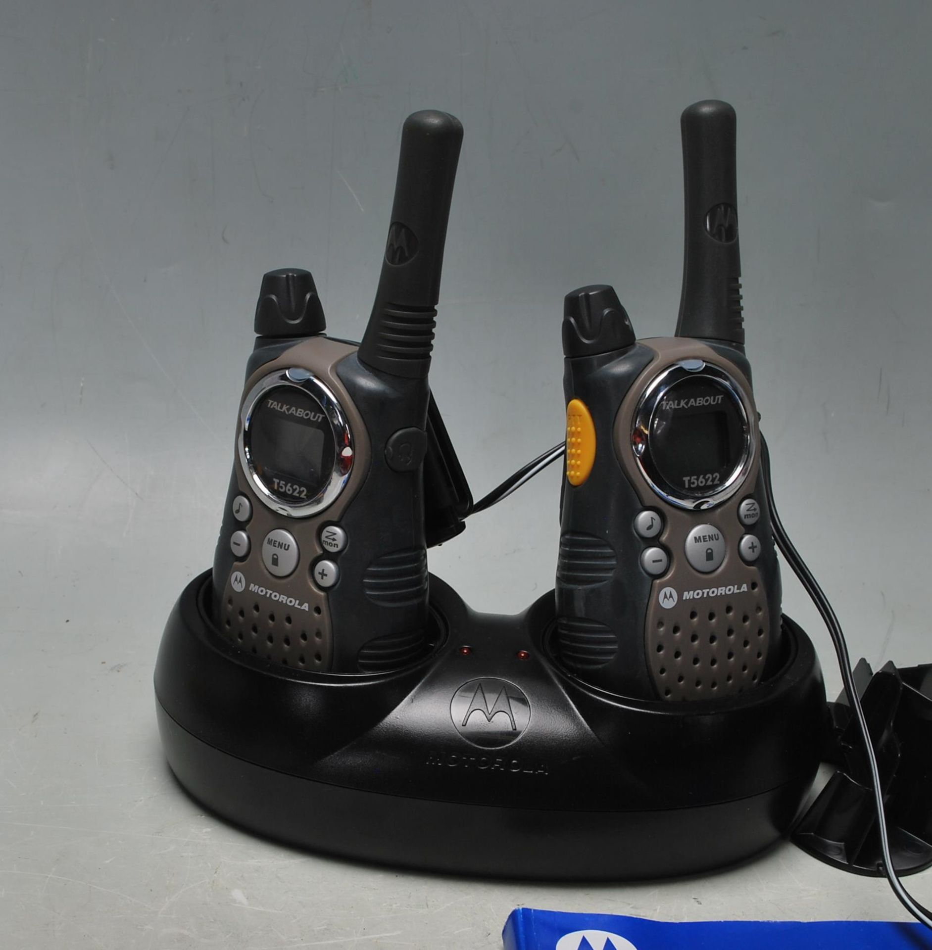 MOTOROLA TALKBOUT T5622 TWO WAYS WALKIE TALKIE - Bild 4 aus 6