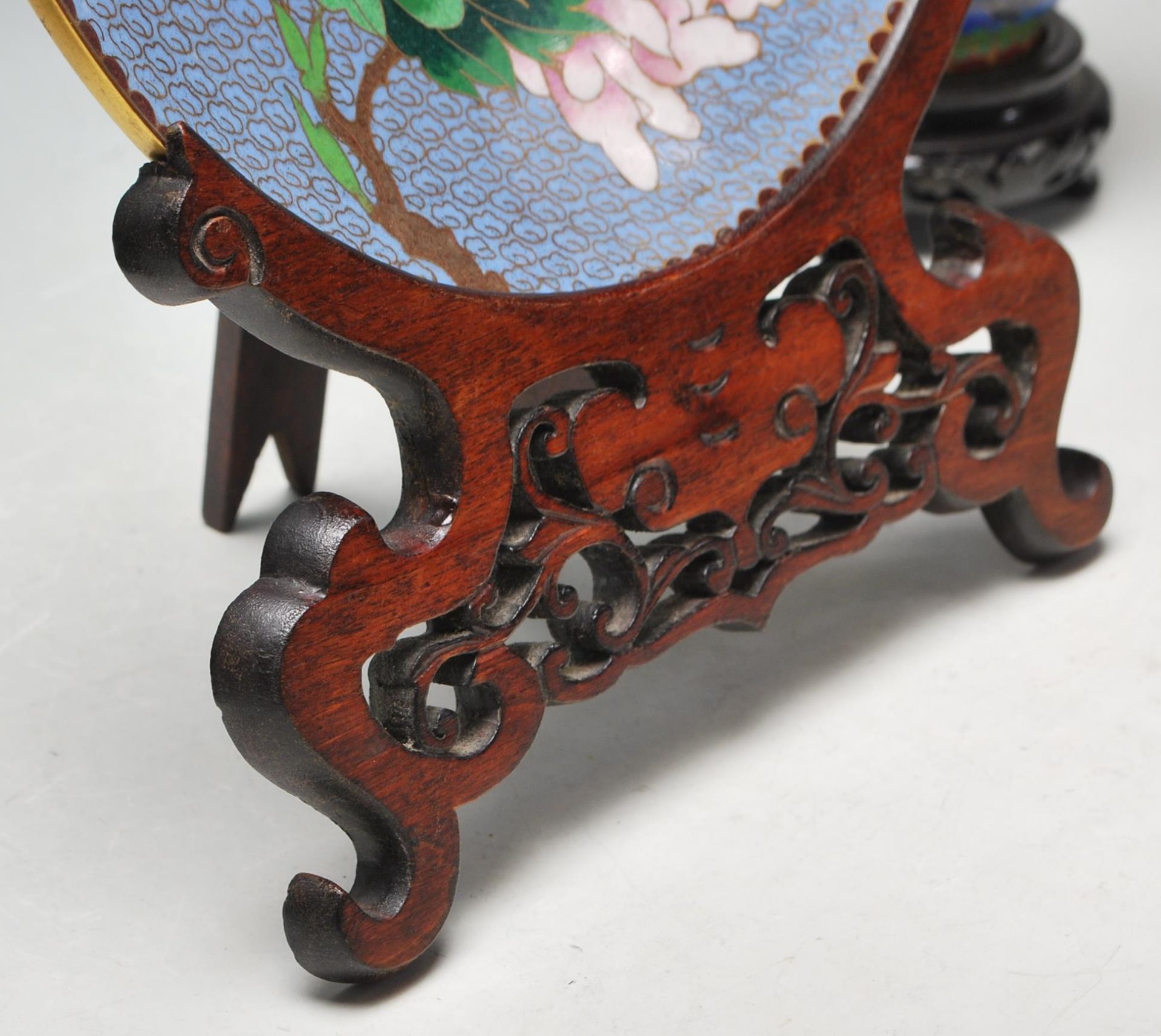COLLECTION OF LATE 20TH CENTURY CHINESE REPUBLIC BRASS CLOISONNE - Image 3 of 8