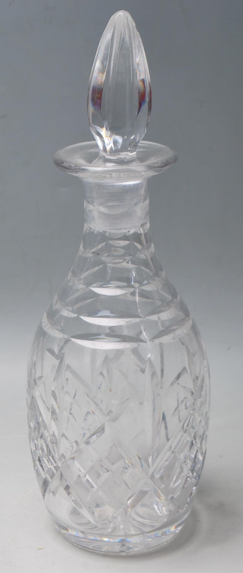 A COLELCTION OF VINTAGE LATE 20TH CENTURY CUT GLASS CRYTAL DECANTERS - Image 6 of 6