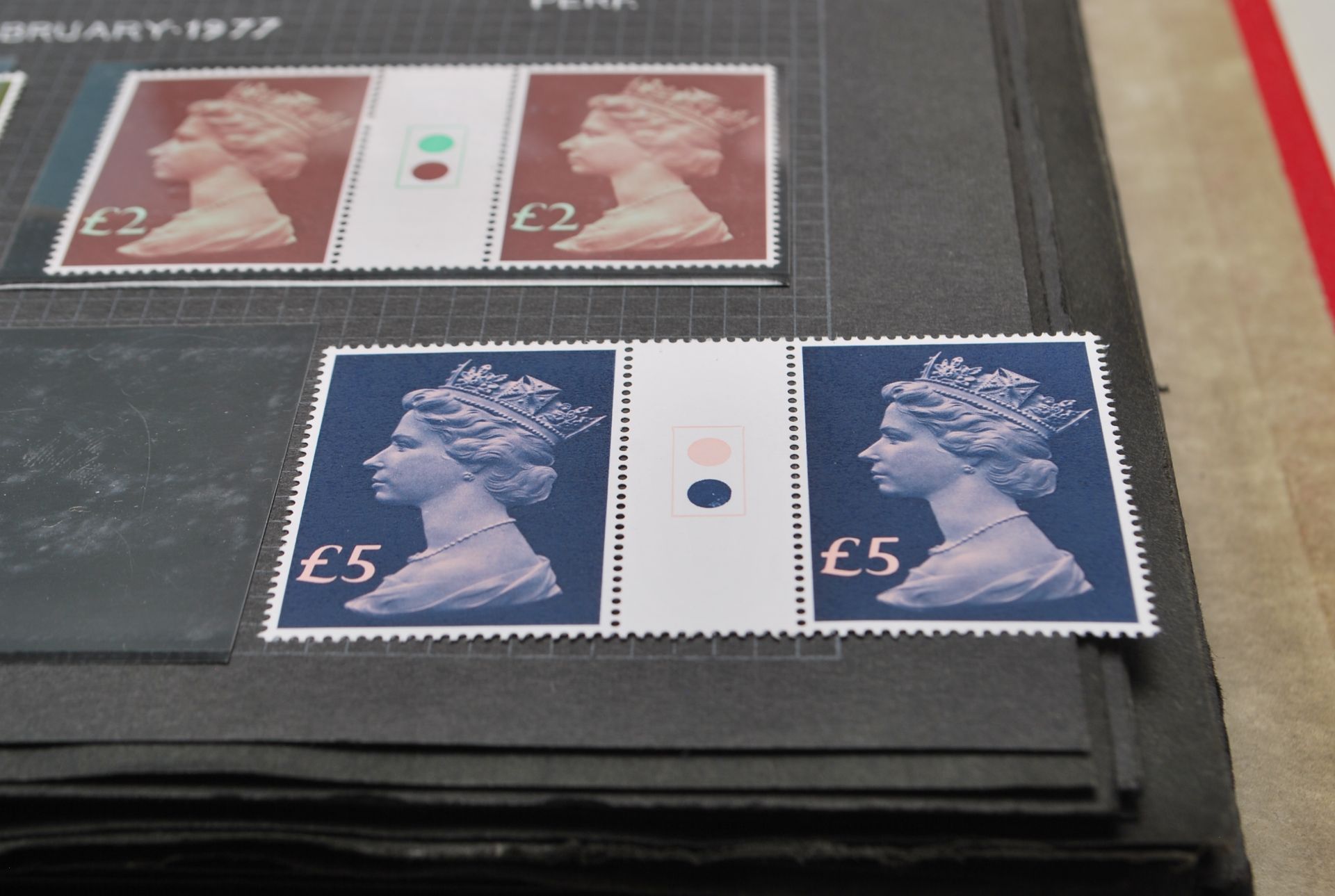 THREE ALBUMS OF MACHIN DEFINITIVE STAMPS + PRESENTATION - Image 7 of 25