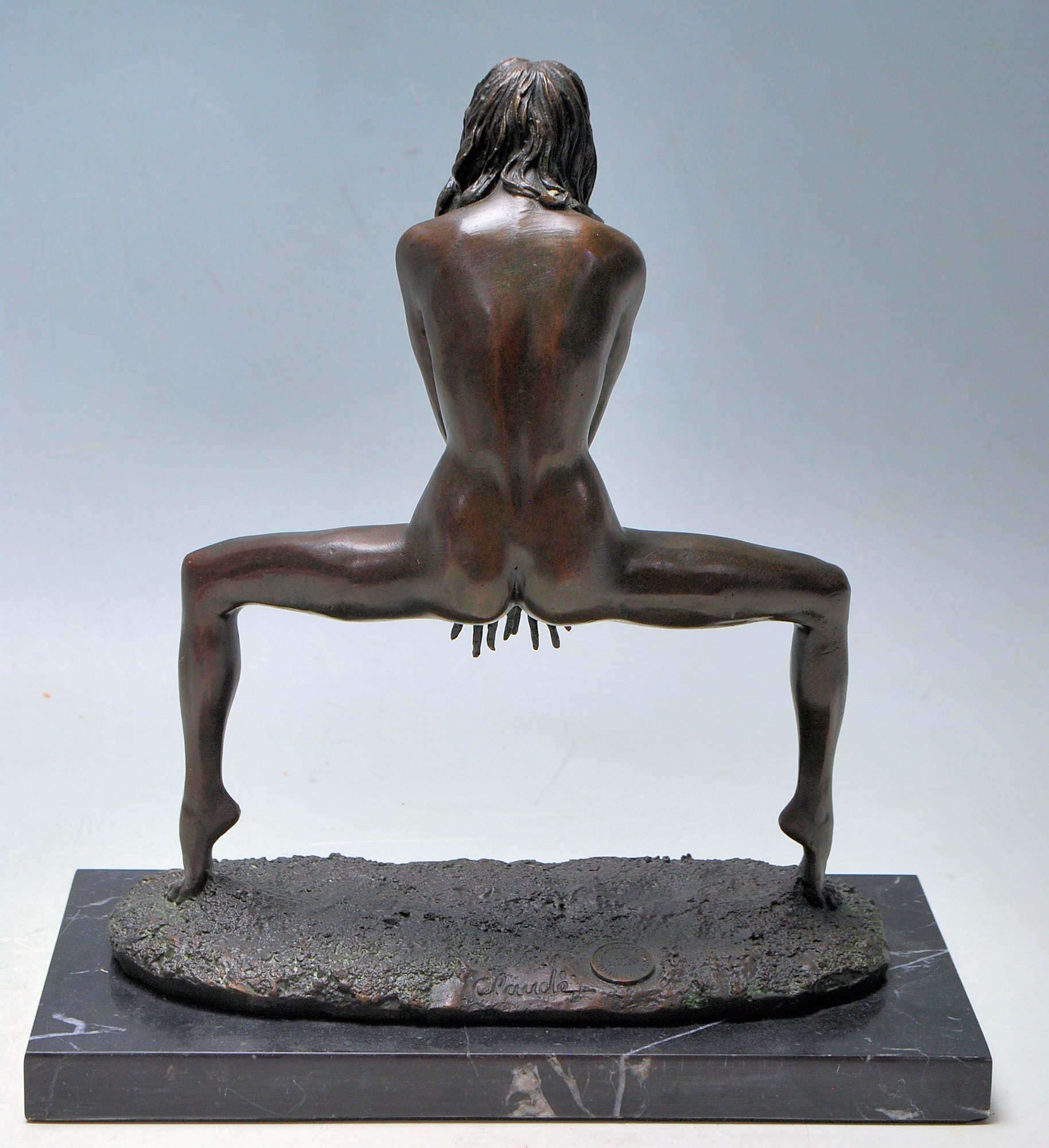 CONTEMPORARY FRENCH BRONZEOF A FEMALE NUDE POSING - Image 4 of 5