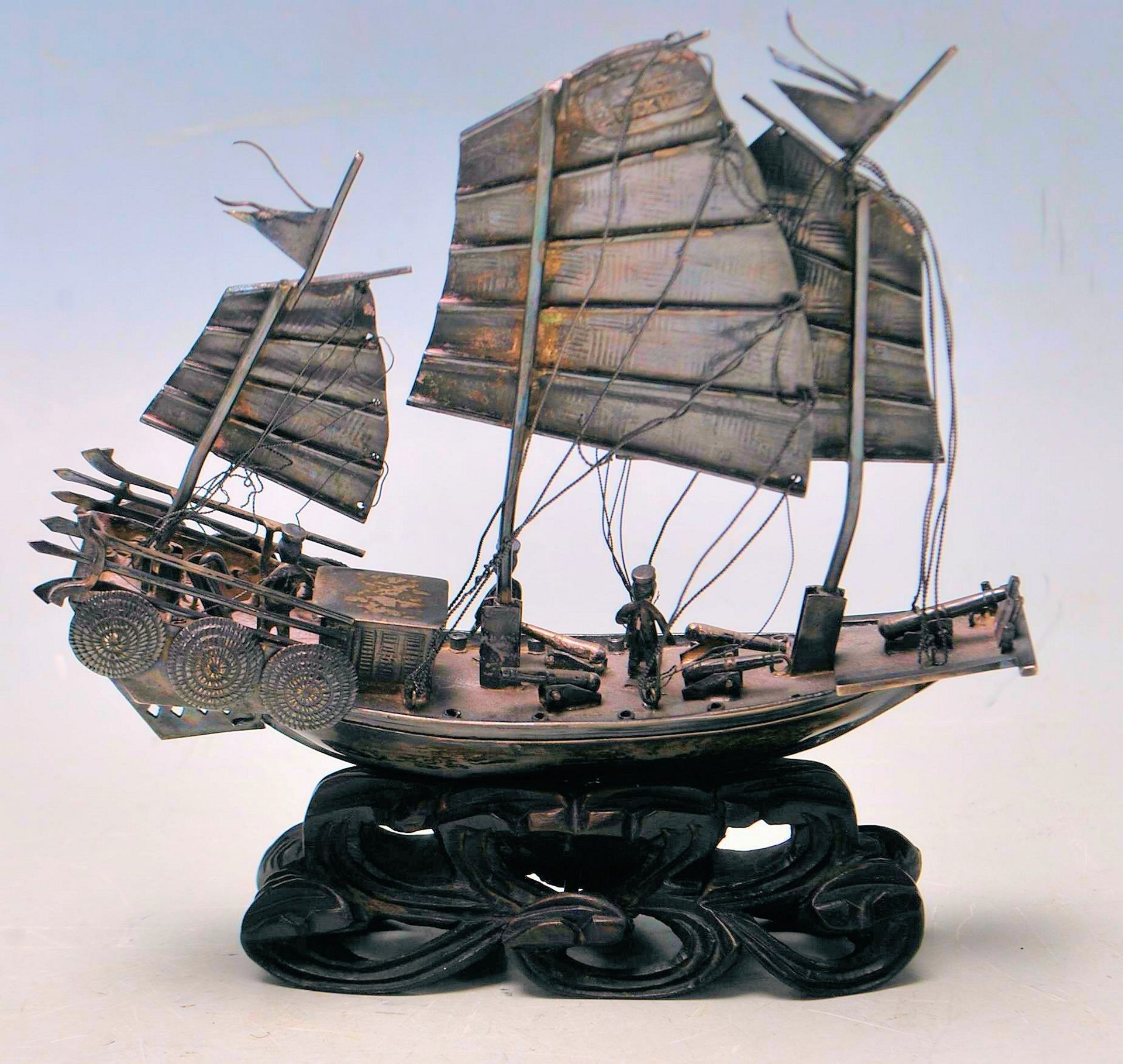 AN ANTIQUE CHINESE ORIENTAL SILVER SHIP / BOAT - Image 5 of 7