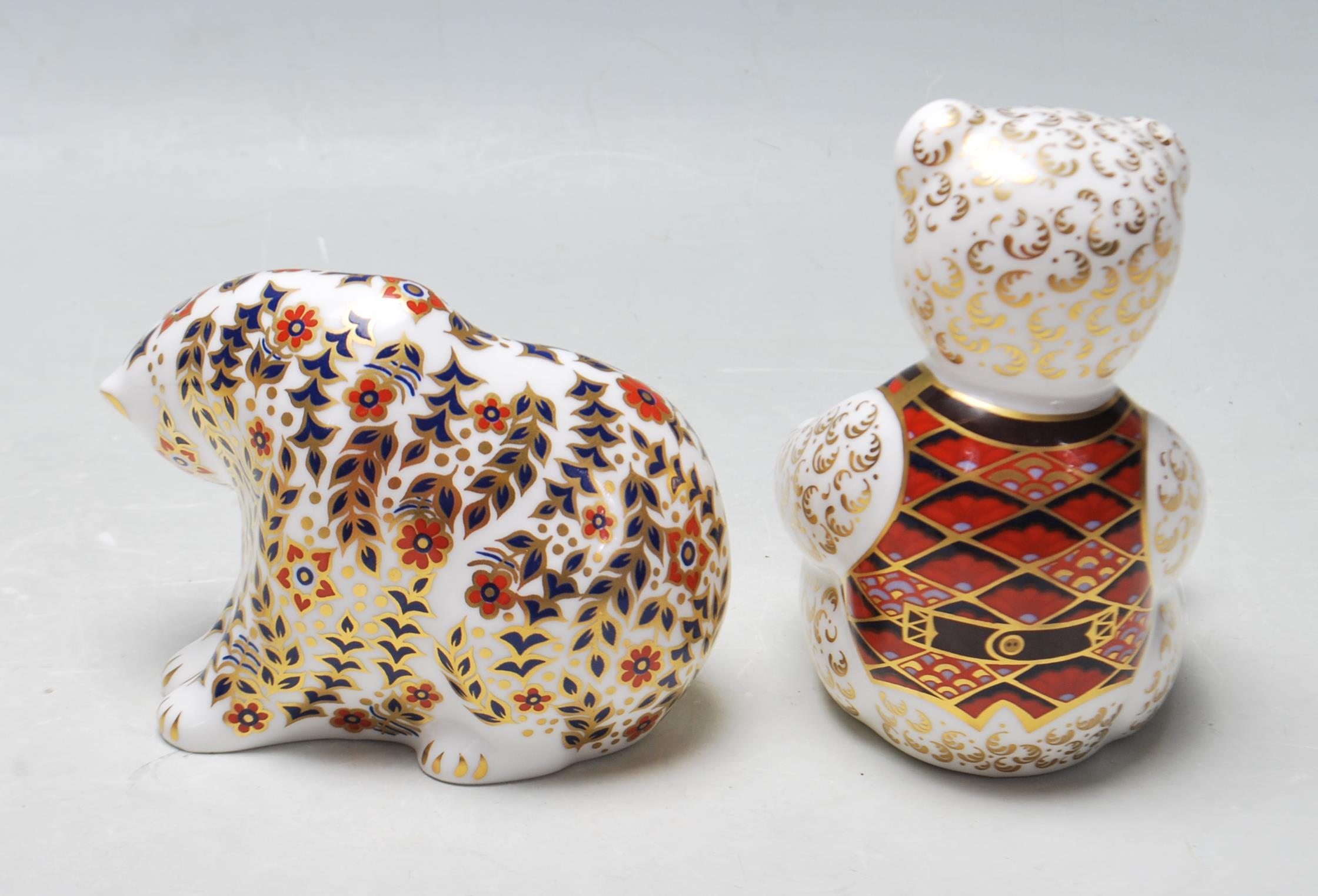 TWO ROYAL CROWN DERBY CERAMIC PAPERWEIGHTS FIGURINES IN A FORM OF A BEAR - Image 3 of 5