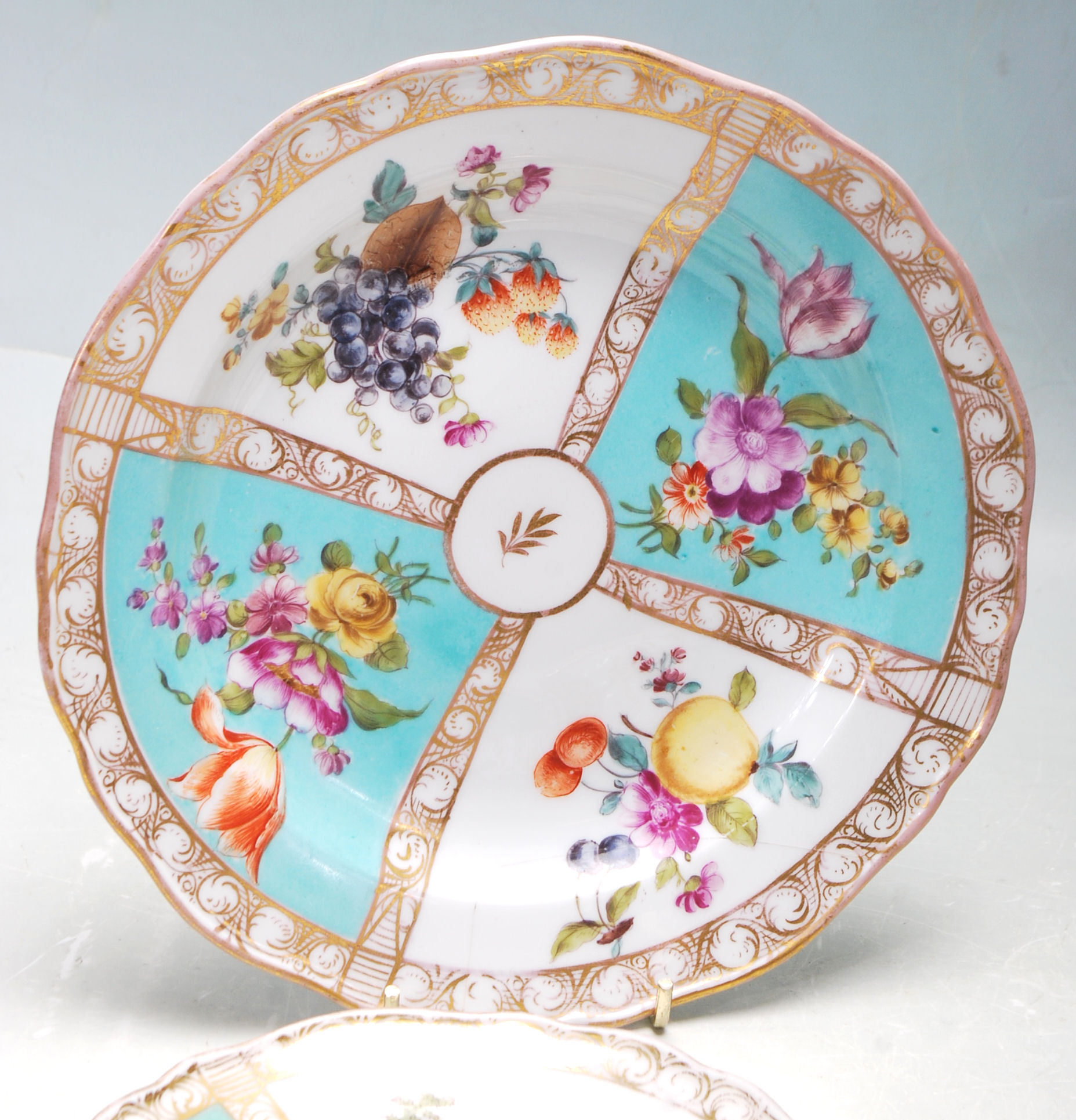 19TH CENTURY VICTORIAN MEISSEN CABINET PLATES - HAND PAINTED WITH GARDEN SCENE - Image 4 of 7