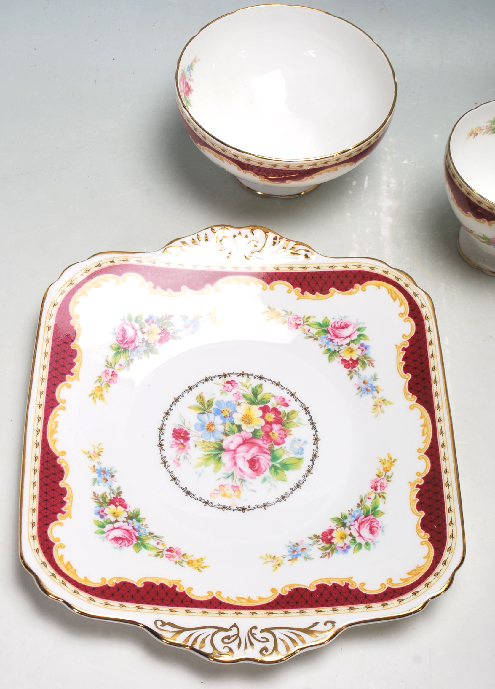 WINDSOR FOLEY BONE CHINA TEA SET WITH FLORAL MOTIFS DECORATION - Image 6 of 9