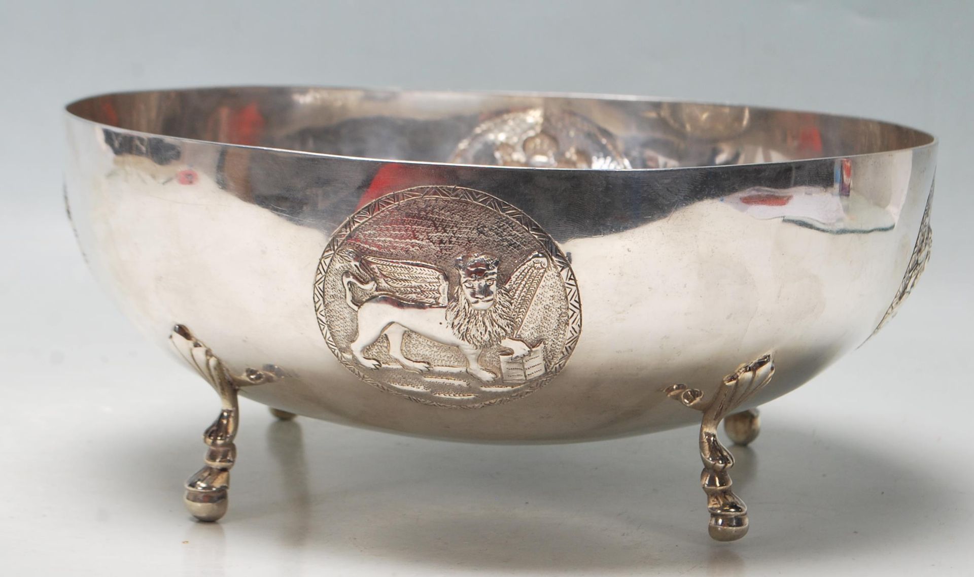 A SILVER HALLMARKED 800 BOWL BY C.TH. CARGYRIDES & CO CYPRUS - WEIGHT 726g