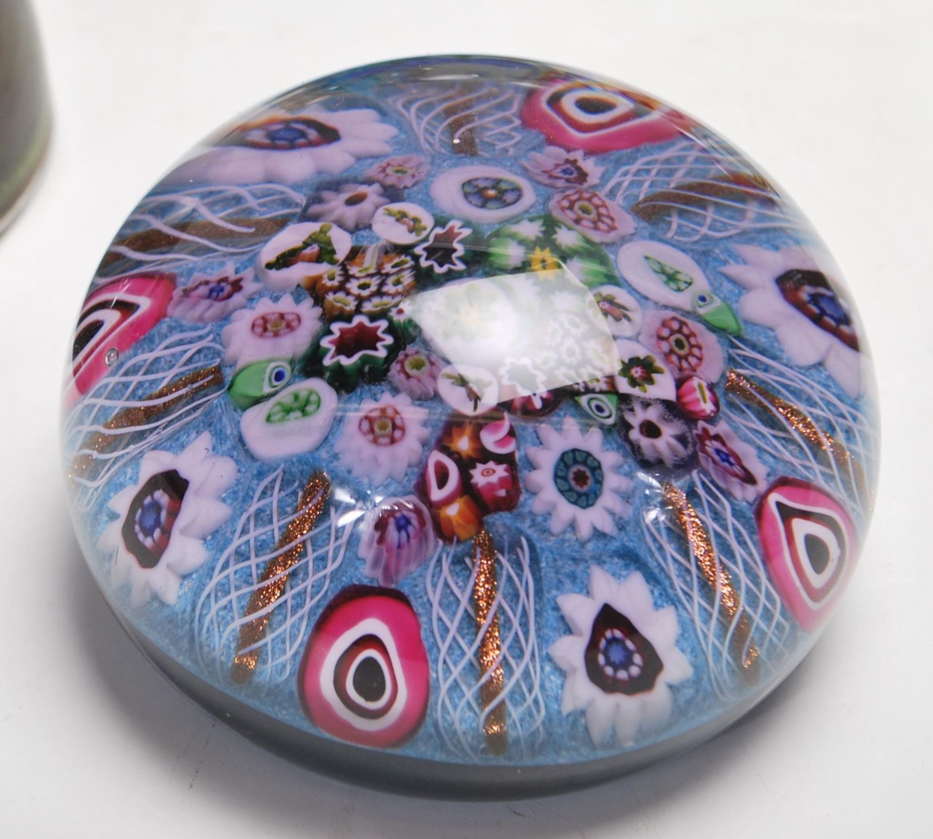 COLLECTION OF VINTAGE STUDIO ART GLASS PAPERWEIGHTS - Image 8 of 9