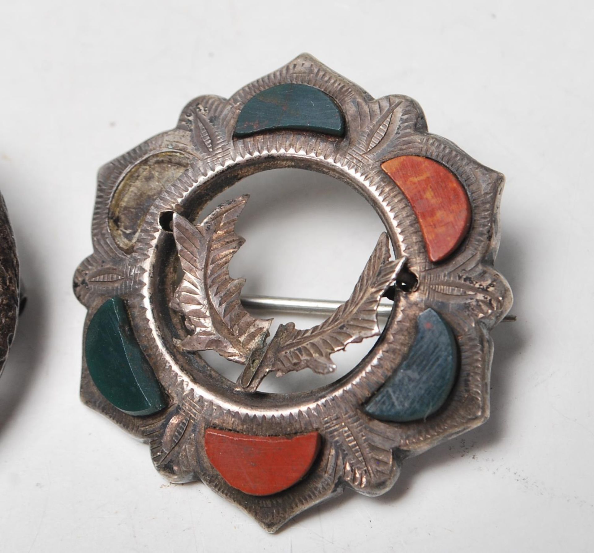COLLECTION OF 20TH CENTURY SCOTTISH BROOCHES - Image 6 of 12