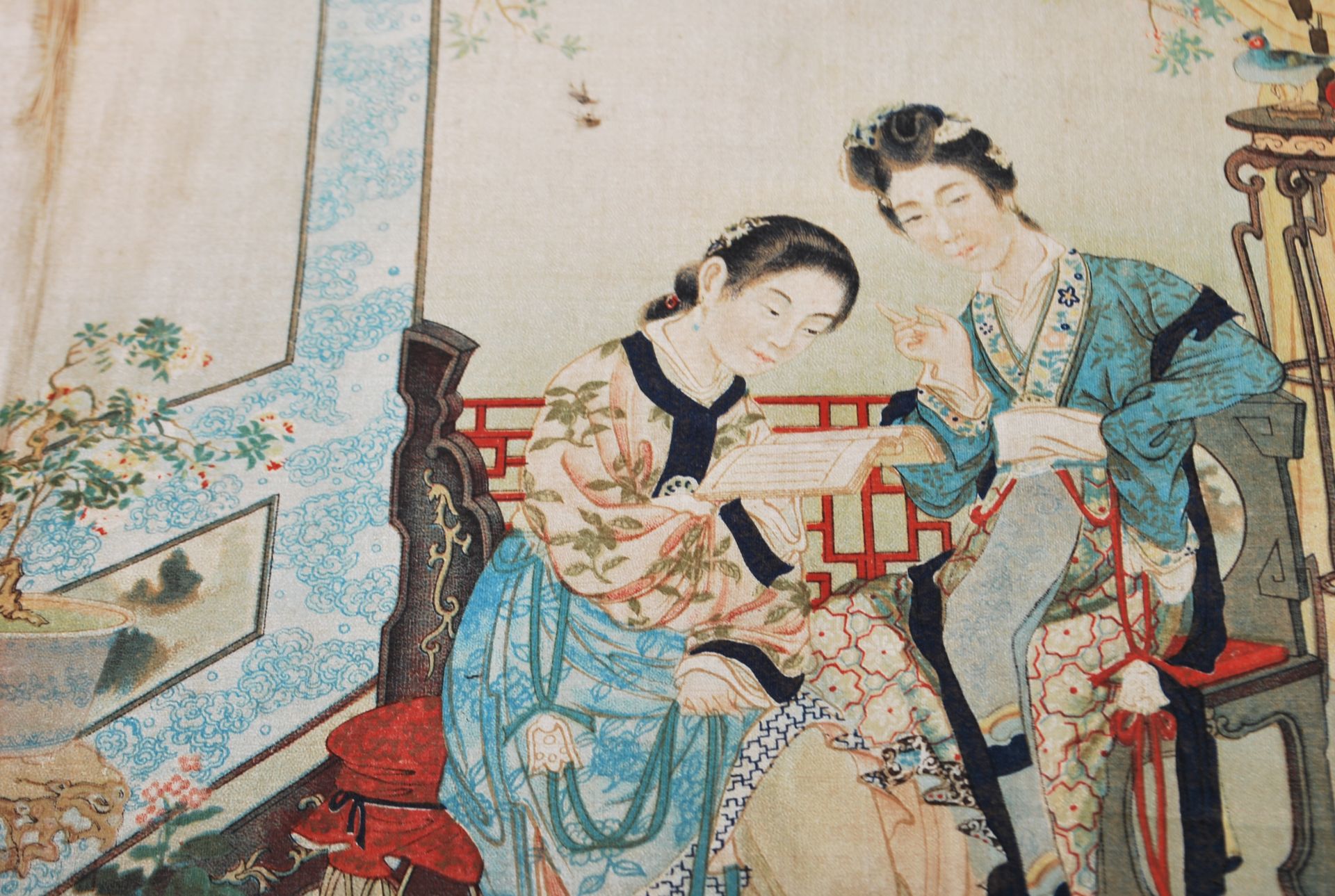 A COLLECITON OF FOUR 19TH CENTURY CHINESE SILK PAINTINGS TO INCLUDE - Bild 3 aus 11