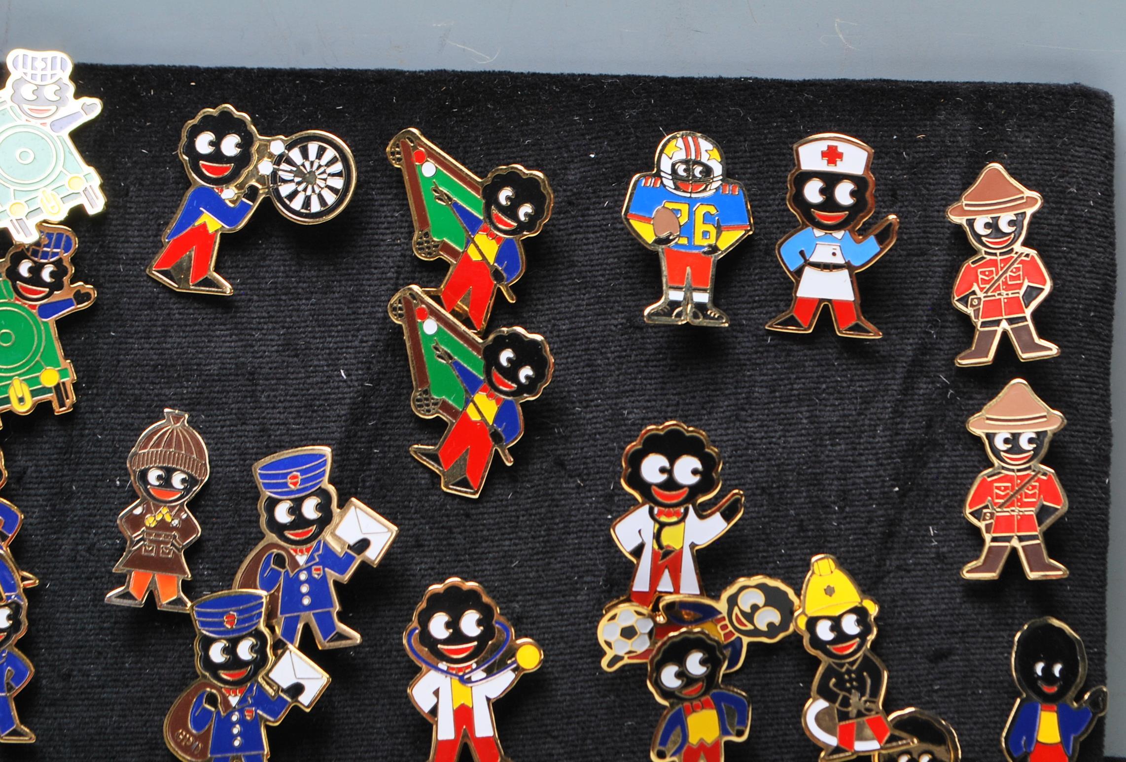 VINTAGE ROBERTSON GOLLY ENAMELLED BADGES - Image 2 of 5