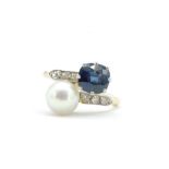 AN 18CT GOLD SAPPHIRE PEARL & DIAMOND 'TOI ET MOI' RING