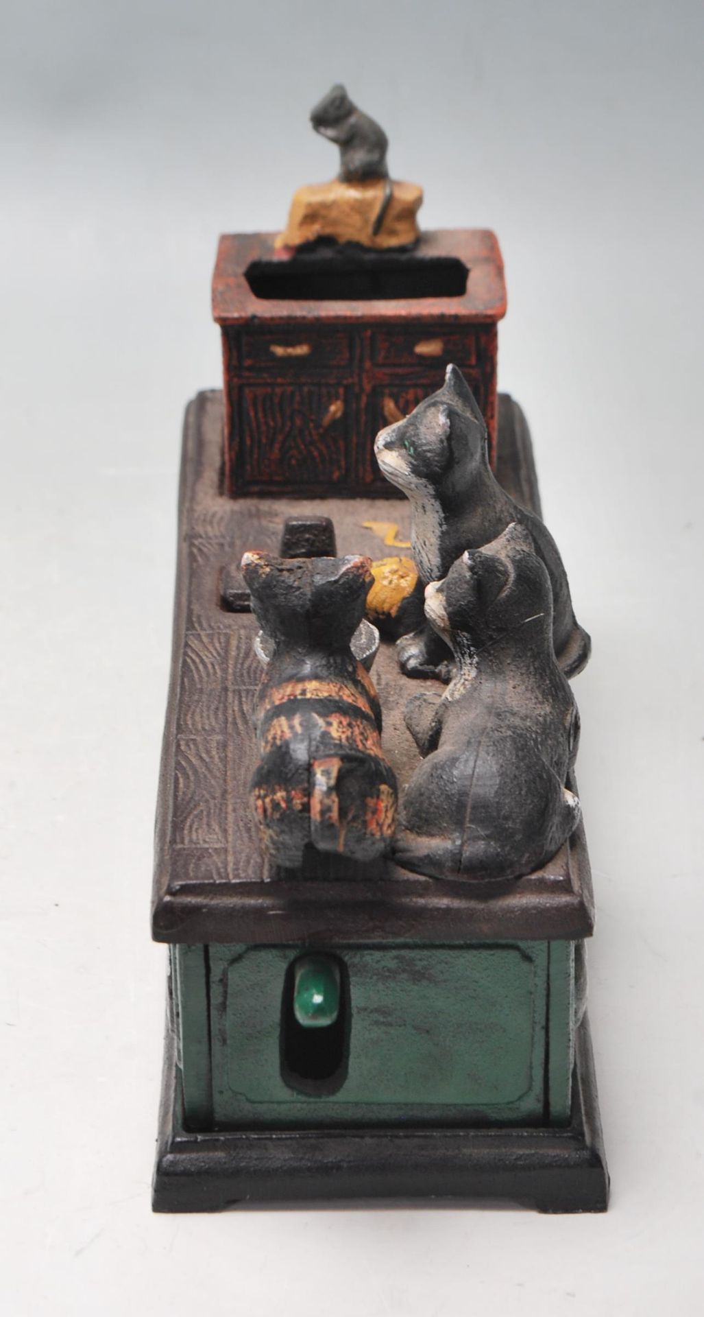 VINTAGE STYLE CAST IRON SPRING LOADED METAMORPHIC CAT AND MOUSE MONEY BANK - Image 4 of 6